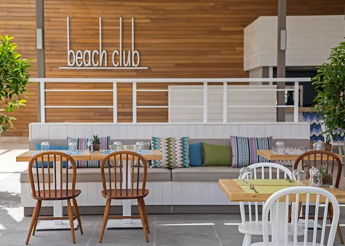 Acanthus Cennet Barut Collection